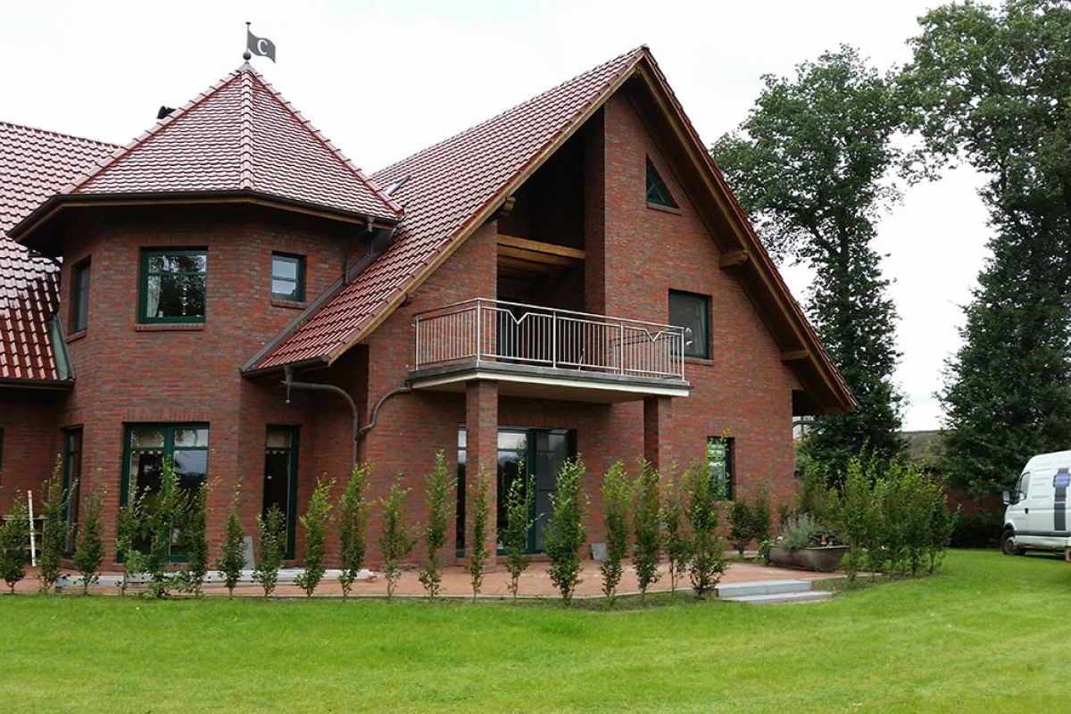 Balkon Metallgeländer am Haus - Hoffmann Metallbau