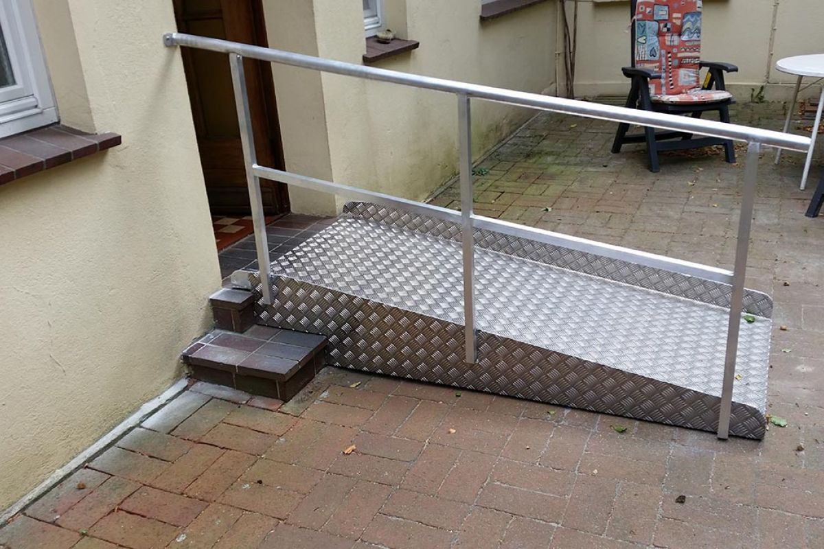 Treppengeländer aus Metall für Rampe