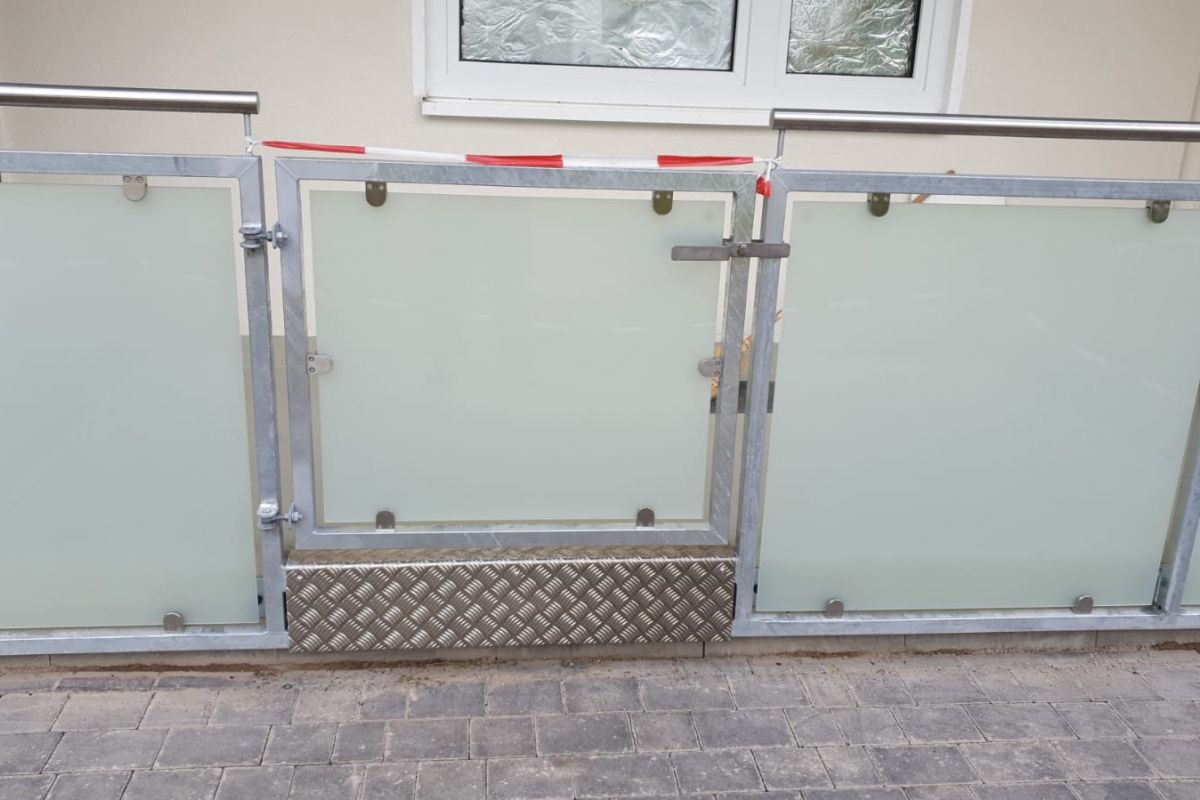 Metalltreppe am Haus - Hoffmann Metallbau