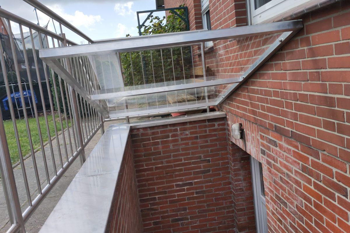 Metalltreppe am Haus - Hoffmann Metallbau