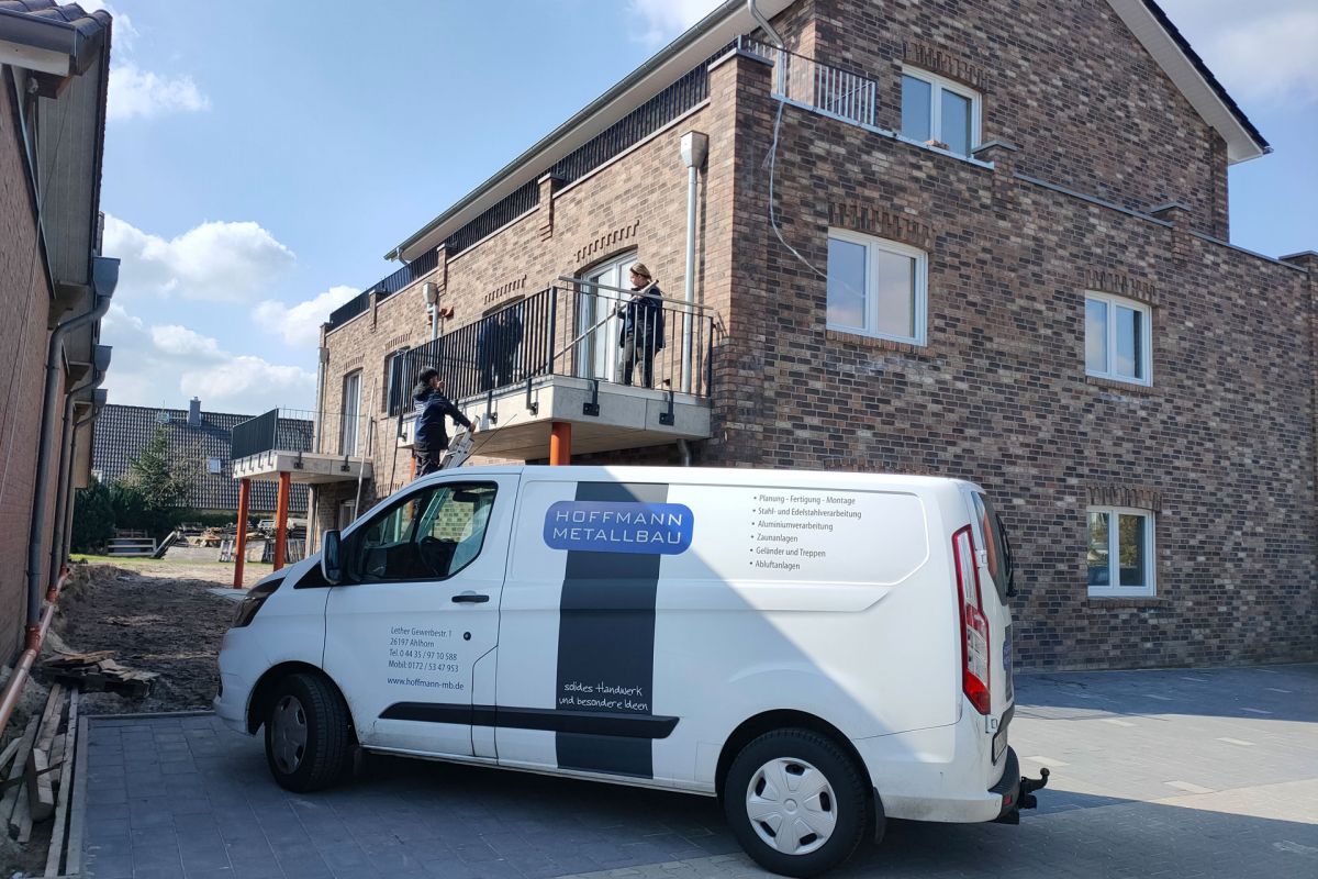 Metalltreppe am Haus - Hoffmann Metallbau