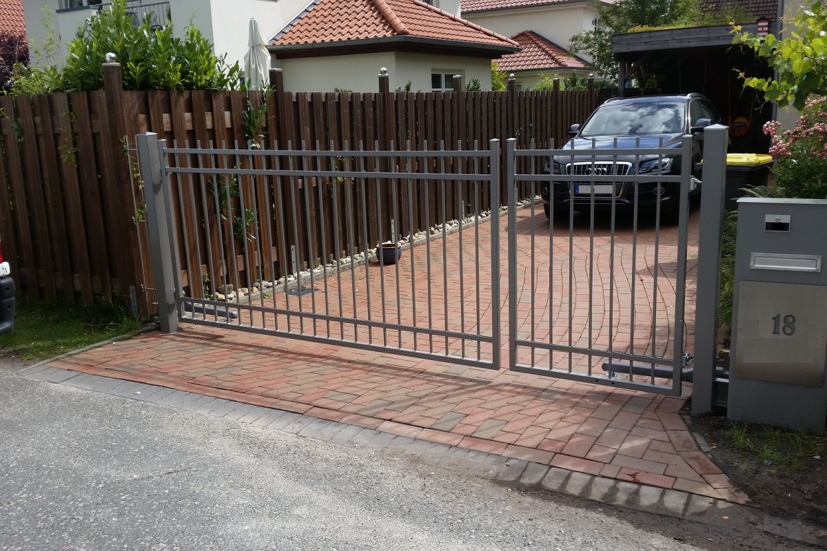 Toranlage - Hoffmann Metallbau aus Ahlhorn 